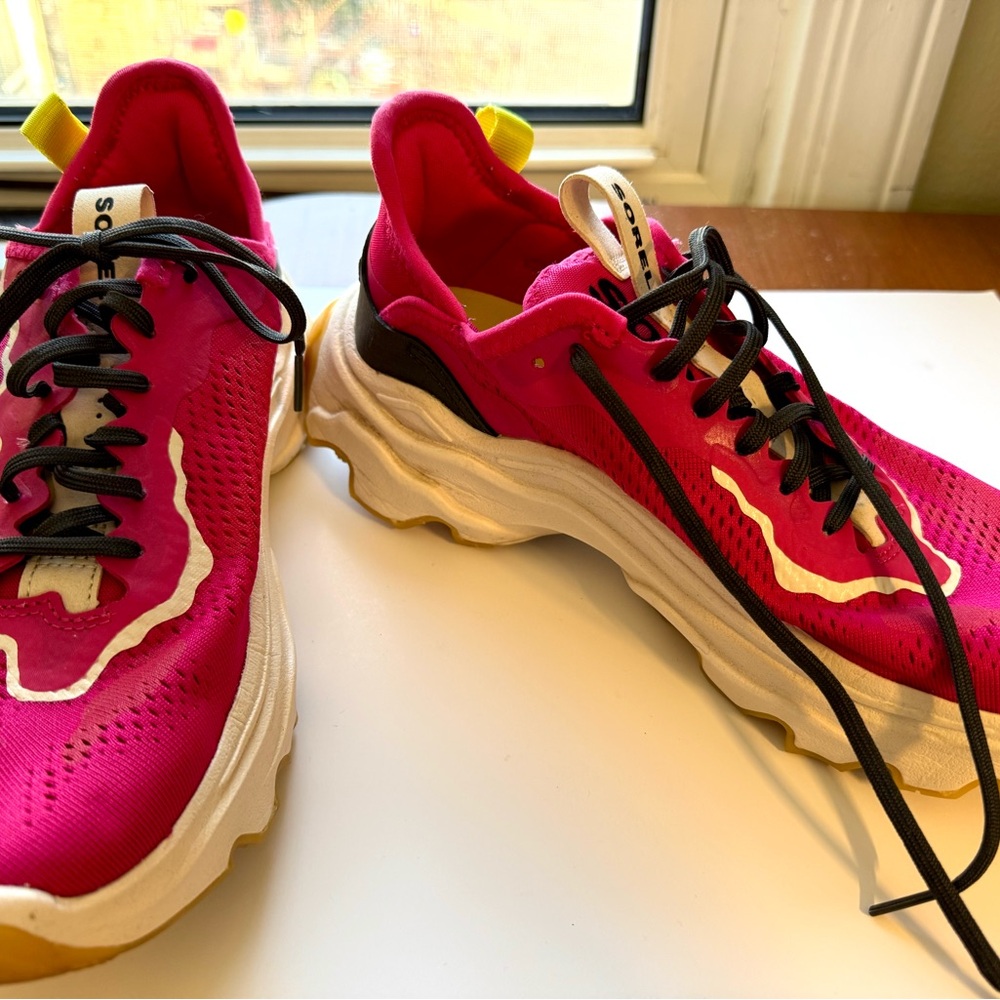 Women's Pink Athletic Shoes
